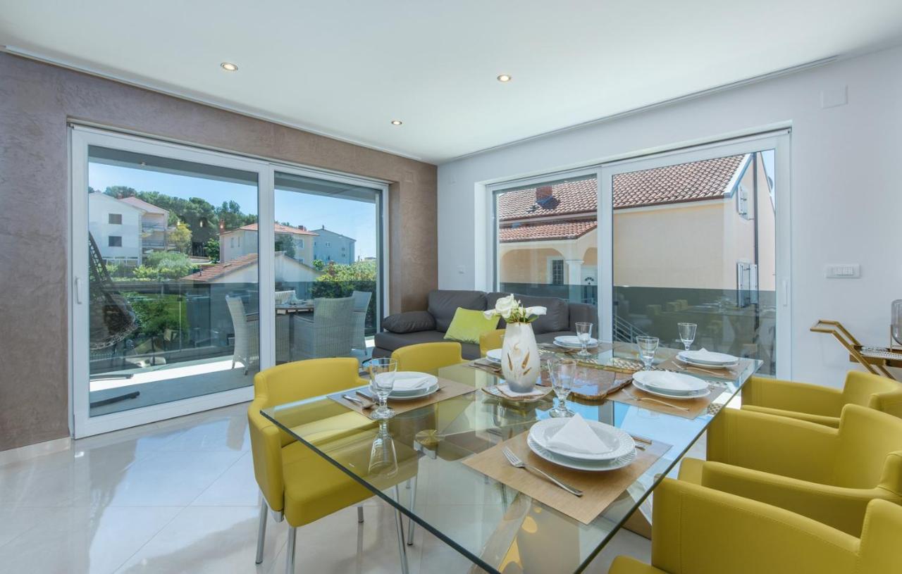 Modern Apartments With Shared Pool Near The Sea Pola Esterno foto