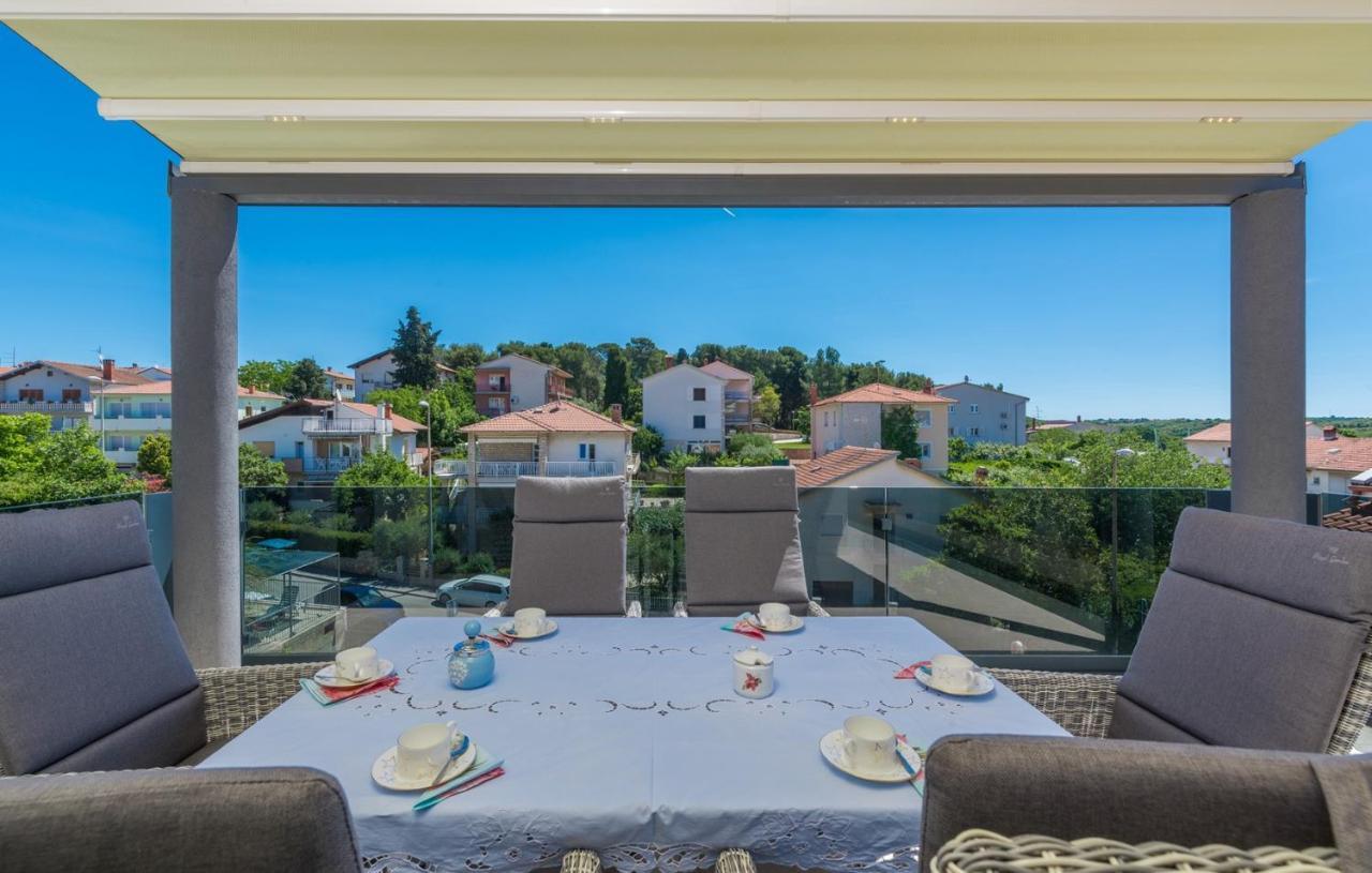 Modern Apartments With Shared Pool Near The Sea Pola Esterno foto