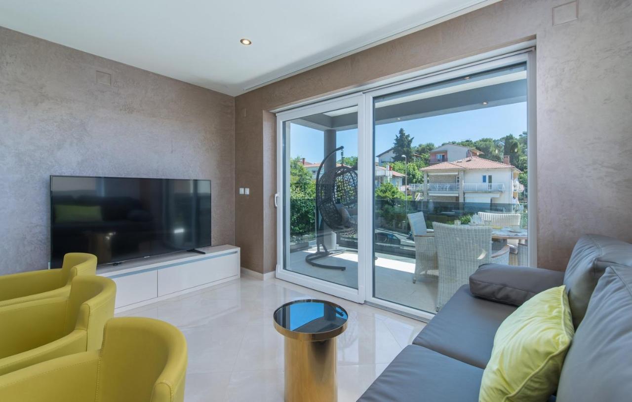 Modern Apartments With Shared Pool Near The Sea Pola Esterno foto