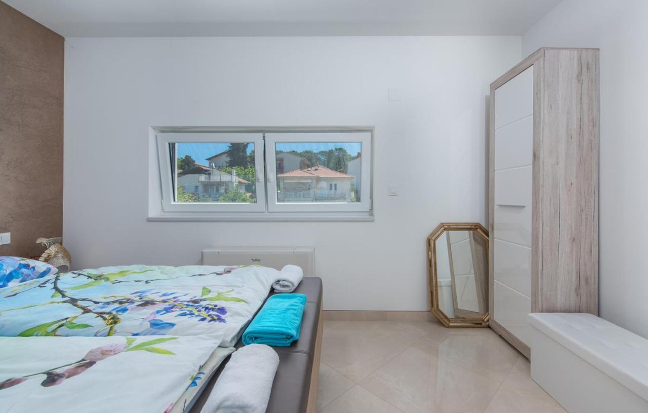 Modern Apartments With Shared Pool Near The Sea Pola Esterno foto