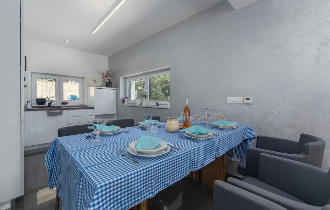 Modern Apartments With Shared Pool Near The Sea Pola Esterno foto